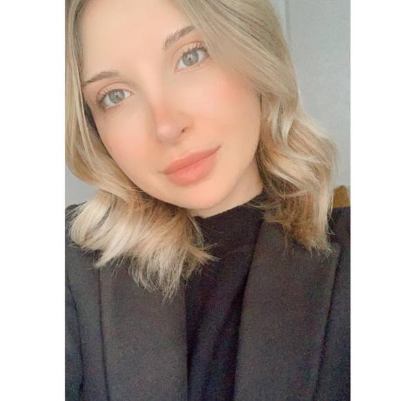 Profile Picture of Mariya Ruseva (@mariarusewa277) on Poshmark