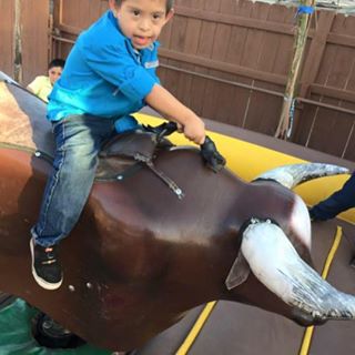 Profile Picture of Amando Gonzalez (@amando.gonzalez.52) on Facebook