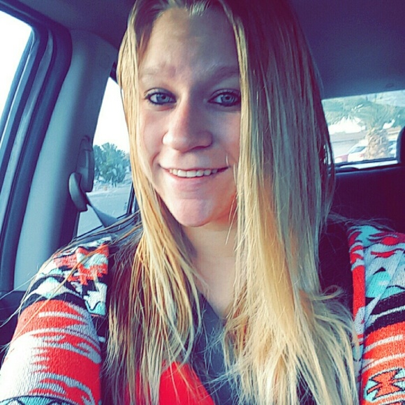 Profile Picture of Joanna Stevens (@jojo0324) on Poshmark