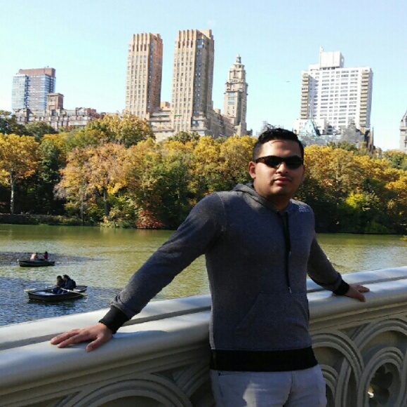 Profile Picture of Sameer Sheikh (@rorschach23) on Poshmark