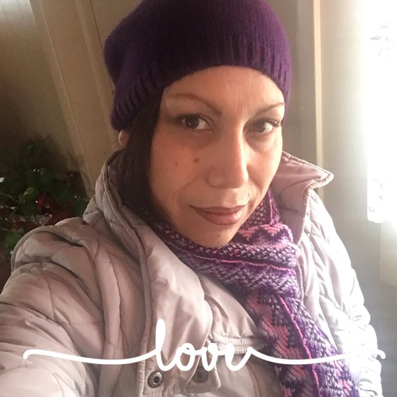 Profile Picture of Yolanda Castaneda (@antonval000) on Poshmark