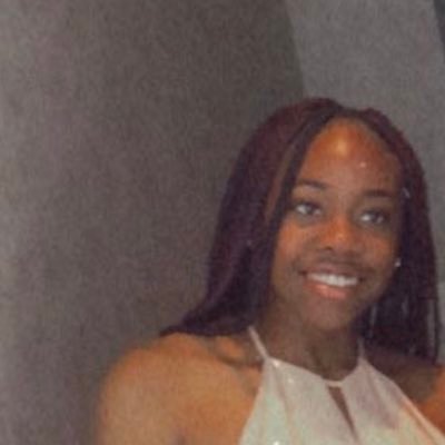 Profile Picture of Ashleigh (@AshleighAkaluso) on Twitter