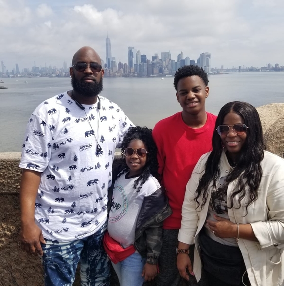 Profile Picture of Adrian Davis (@mr_ad44) on Poshmark