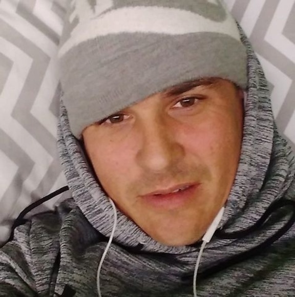 Profile Picture of Joe Haley (@joehaley633) on Poshmark