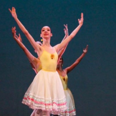 Profile Picture of Zacharias,Laura 🦋🌻 (@LauraZacharias7) on Twitter