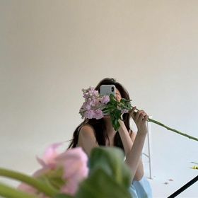 Profile Picture of 𝐄 𝐦 𝐢 𝐥 𝐲 敏丽 (@huangm1nl1) on Pinterest