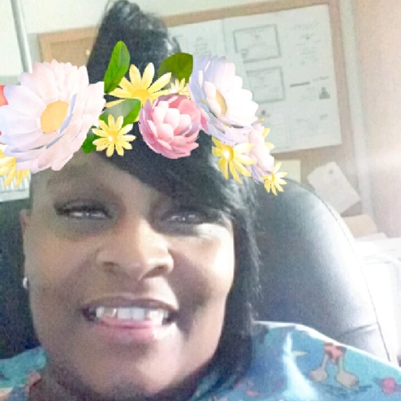 Profile Picture of Shaunte Wiley (@shunniking) on Poshmark