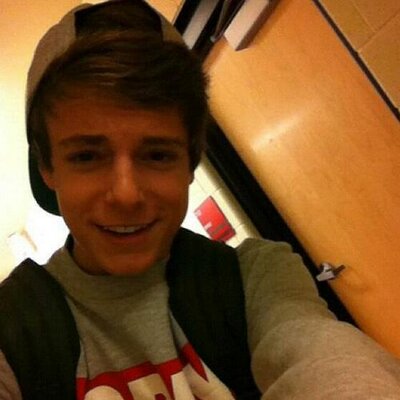 Profile Picture of Brandon. (@BrandonSemen) on Twitter