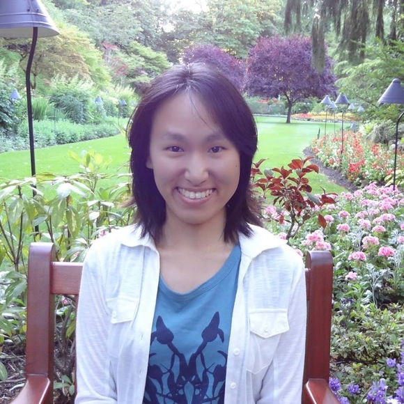 Profile Picture of Daphne Wang (@daphnewang450) on Poshmark