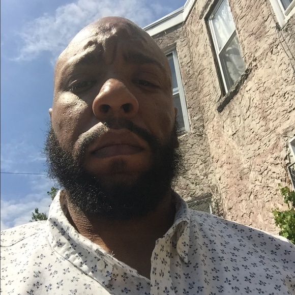 Profile Picture of Kyle West (@kawestq) on Poshmark