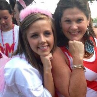 Profile Picture of Jessica Hogan (@JessieLIOB) on Twitter
