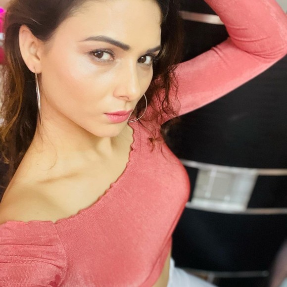 Profile Picture of Autumn Tait (@autumn_1top) on Poshmark