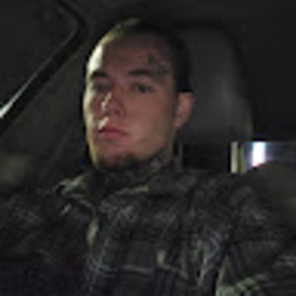 Profile Picture of Logan Schumacher (@lossa5460) on Poshmark