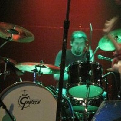 Profile Picture of Mike Gilroy (@stinkythumbs) on Twitter