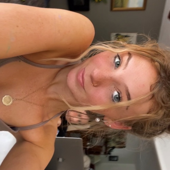 Profile Picture of Jayden Fondren (@jaydenfondren) on Poshmark