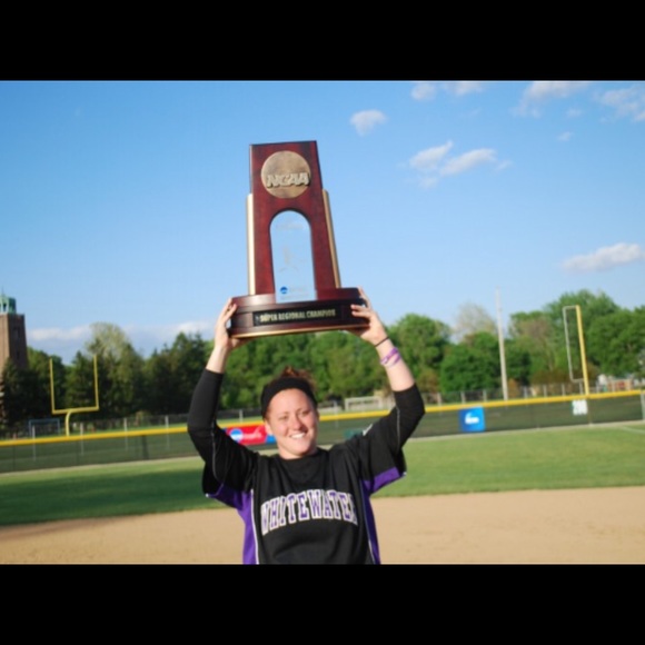 Profile Picture of Laura Eichenold (@lauraeichenold) on Poshmark