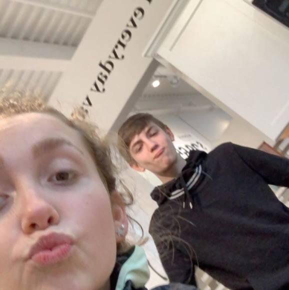 Profile Picture of Tim le Cunningham (@timcunn) on Poshmark