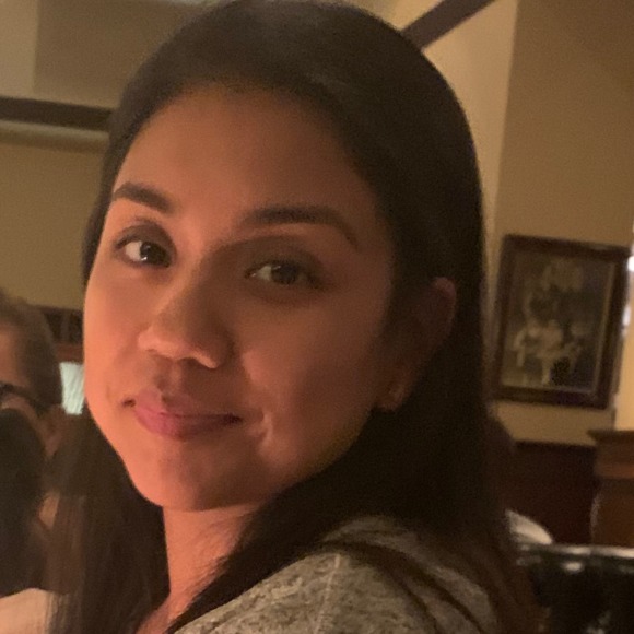 Profile Picture of Abelina Barrera (@abelina1013) on Poshmark