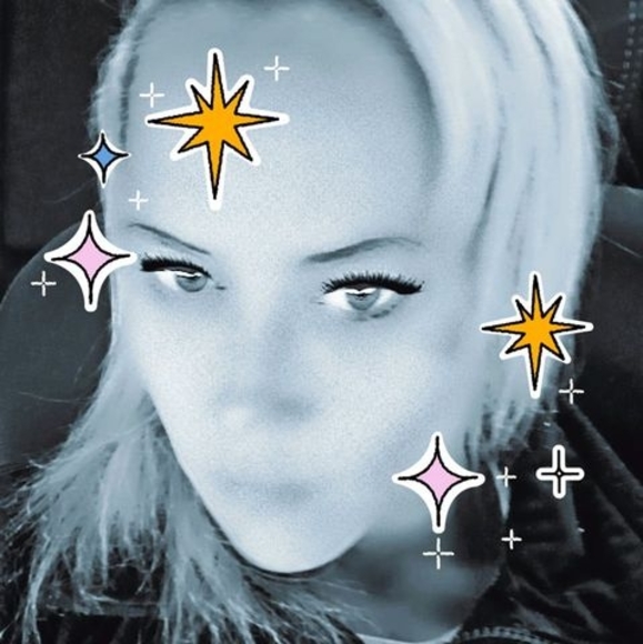 Profile Picture of Shawna Lumbra (@shawnalumbra) on Poshmark