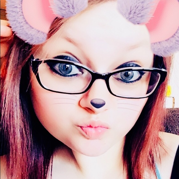 Profile Picture of Courtney Janway (@drive_it_15) on Poshmark