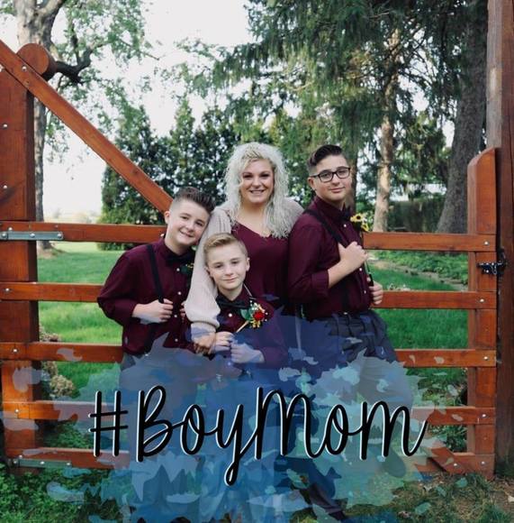 Profile Picture of Leann Emlet (@leannrose24) on Poshmark