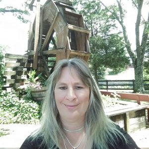 Profile Picture of Karen Lynn Reinert (@mybrobro123) on Twitter