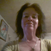Profile Picture of Veronica Pollutra (@ronkpnjoey) on Youtube