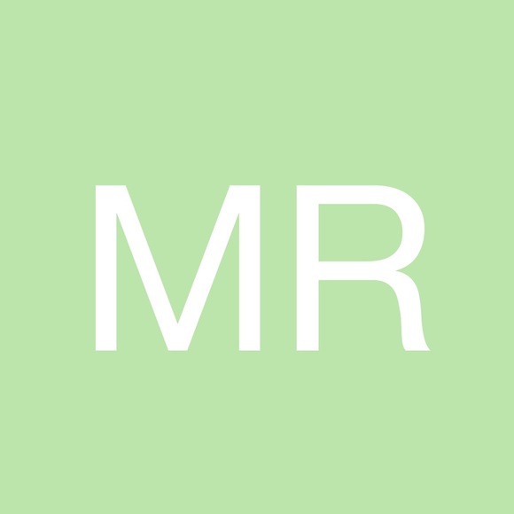 Profile Picture of Mattie Richards (@mattie17r) on Poshmark