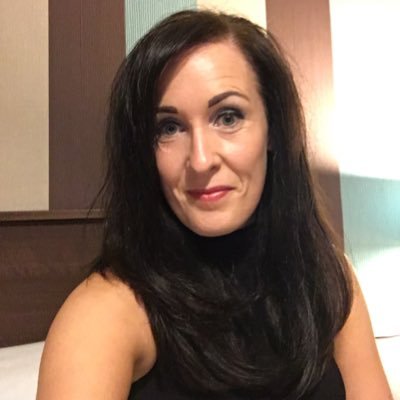 Profile Picture of Vicky Collins (@missvicky1982) on Twitter