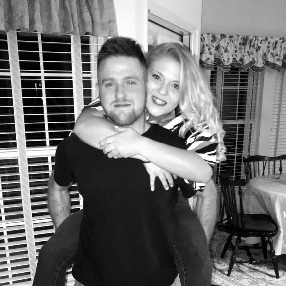 Profile Picture of Danielle Judd (@danielle5895) on Poshmark