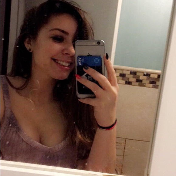 Profile Picture of Courtney Noe (@court99noe) on Poshmark