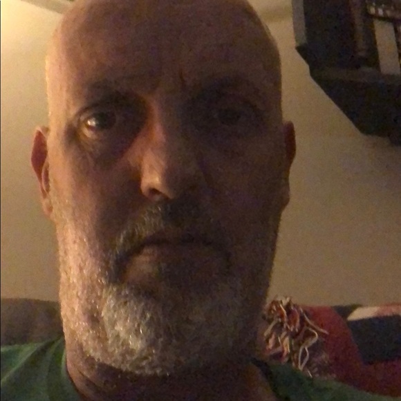 Profile Picture of Matthew Gilliland (@matthewgillilan) on Poshmark