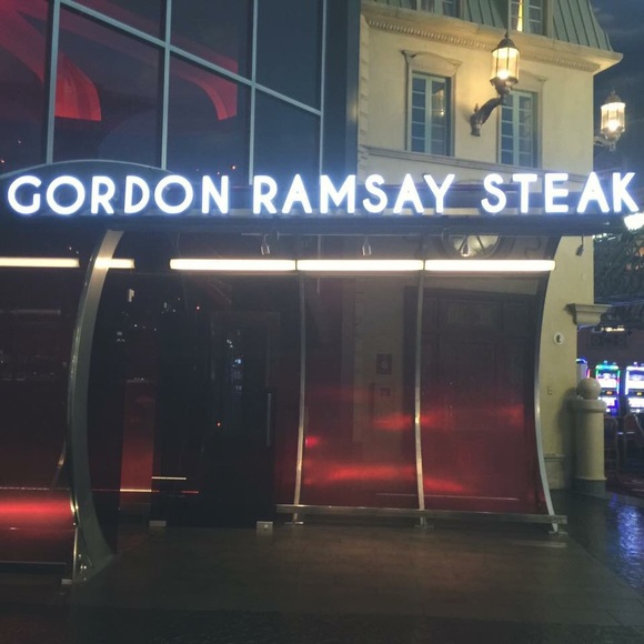 Profile Picture of April Boguess (@fourgrlsand1guy) on Poshmark