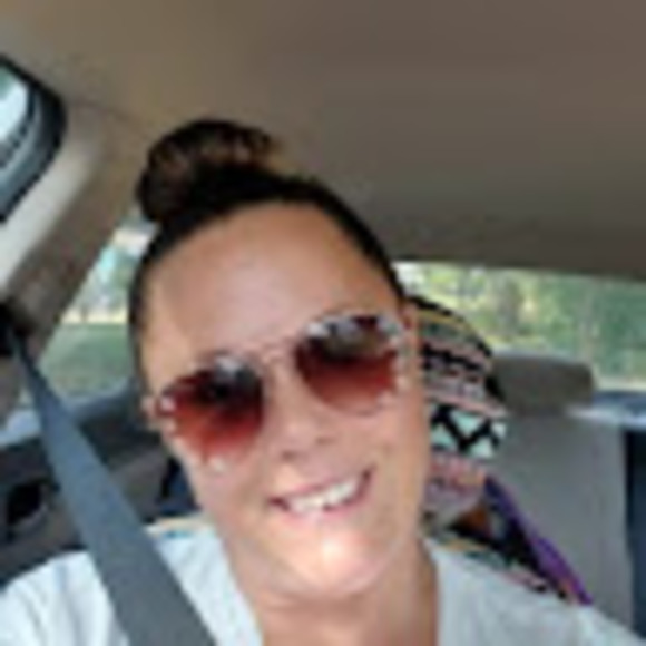 Profile Picture of Terina Johnson (@johnsonterina99) on Poshmark