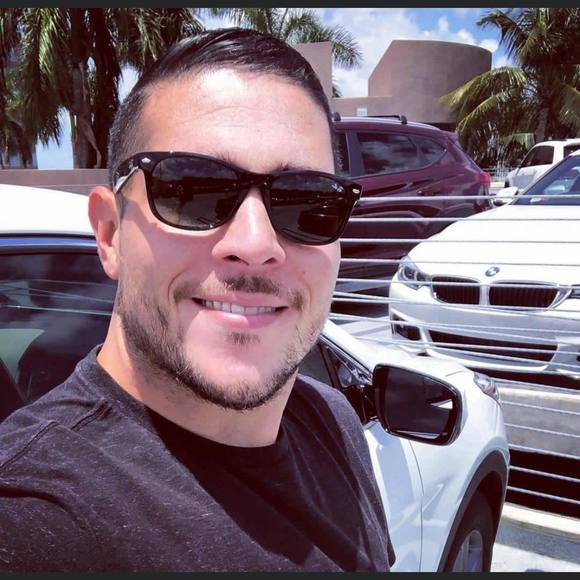 Profile Picture of Chris Shipp (@ohonion6) on Poshmark