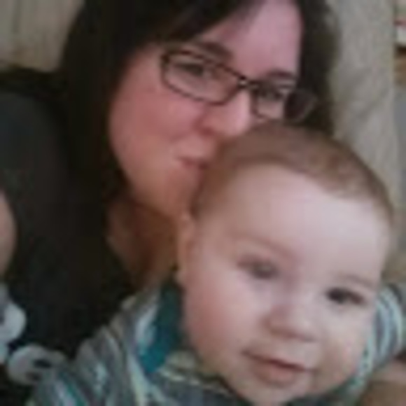 Profile Picture of Stephanie Dorion (@sakany85) on Poshmark