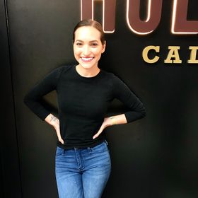 Profile Picture of Valerie Haas (@valerievhaas) on Pinterest