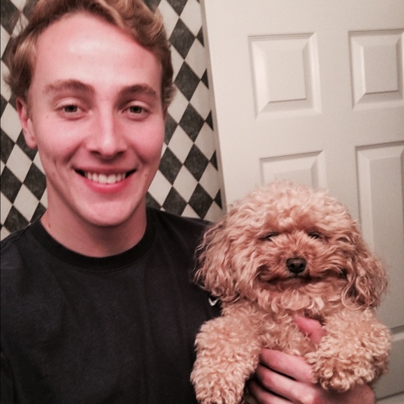 Profile Picture of Timothy Oleary (@tmoleary1) on Poshmark