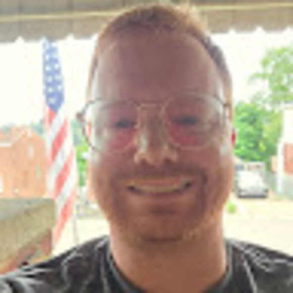 Profile Picture of Adam Frankel (@afrank2287) on Poshmark