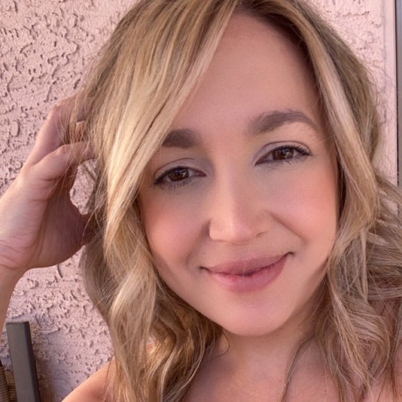 Janice Punzirudu - Poshmark Profile Picture of Janice Punzirudu (@jpunzirudu) on Poshmark