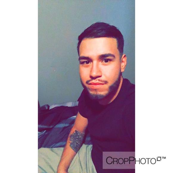 Profile Picture of Lorenzo Perez (@lorenzoperez) on Poshmark