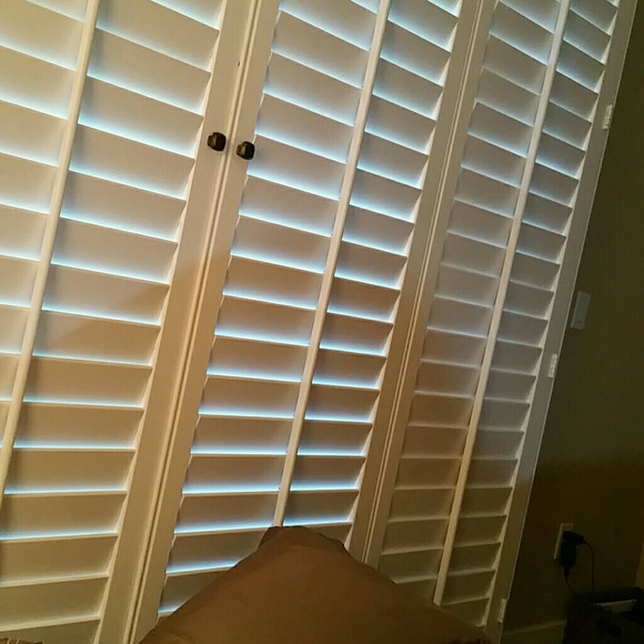 Profile Picture of Darlene Sobieck (@darshopping) on Poshmark