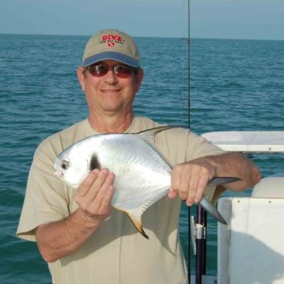 Profile Picture of Tom Cummings (@cornbeans46) on Poshmark