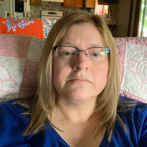 Profile Picture of Wendy Rinebold (@wendyrinebold) on Poshmark