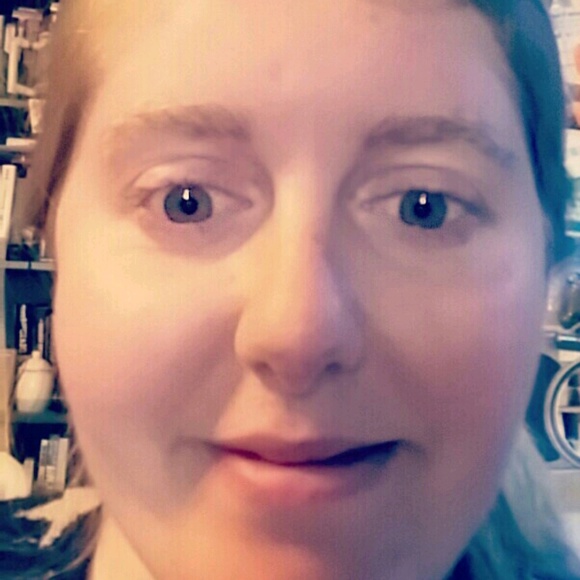 Profile Picture of Kayla Lumaye (@jusaskotch) on Poshmark