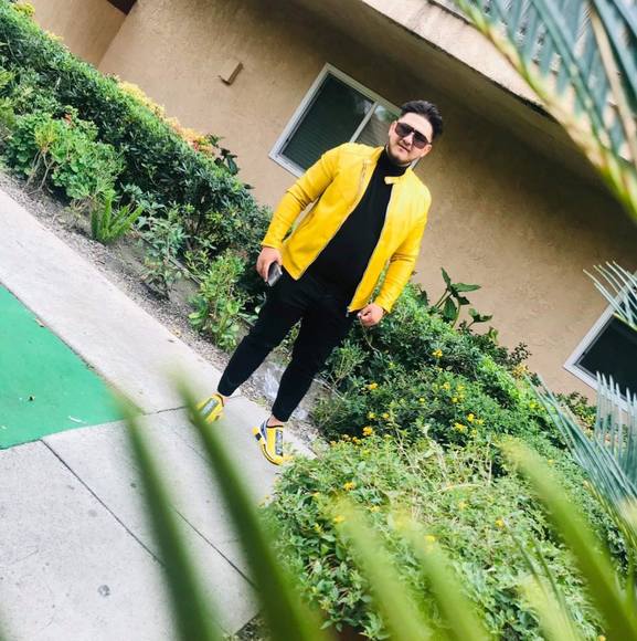 Profile Picture of Rivaldo Iancu (@rivaldoiancu) on Poshmark