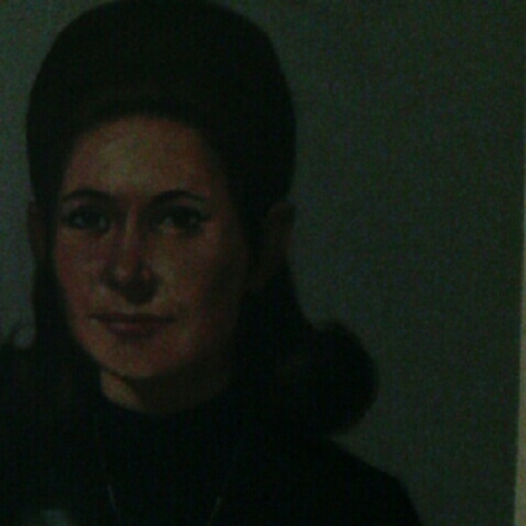 Profile Picture of Bernyce Kassof (@bunnykassof) on Poshmark