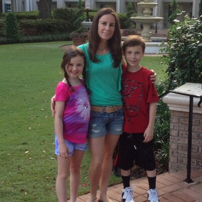 Profile Picture of Lisa Cote (@lisacote98) on Twitter