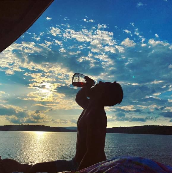 Profile Picture of Erik Espino (@eespino15) on Poshmark