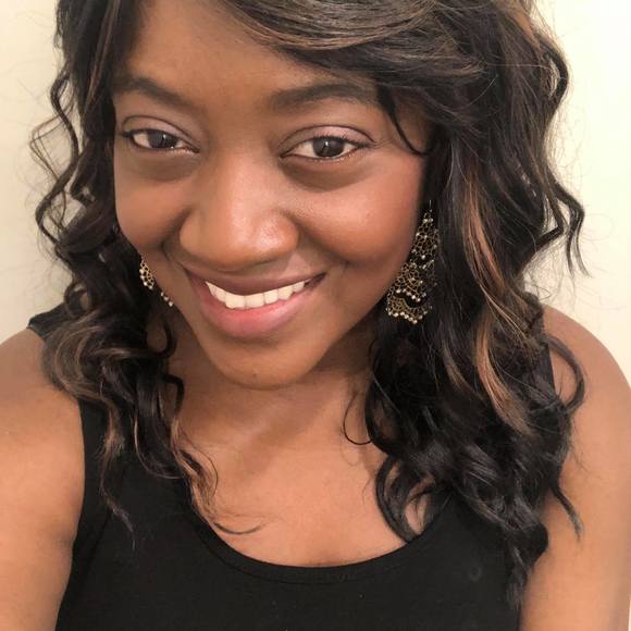 Profile Picture of Halima Yusuf (@hsyusuf81) on Poshmark